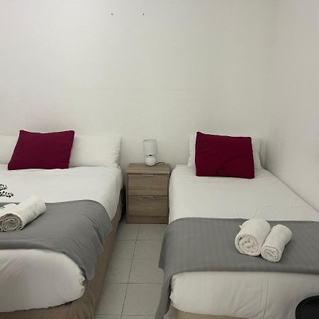 Centro Madrid Hortaleza Apartment Luaran gambar