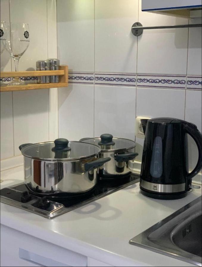 Centro Madrid Hortaleza Apartment Luaran gambar