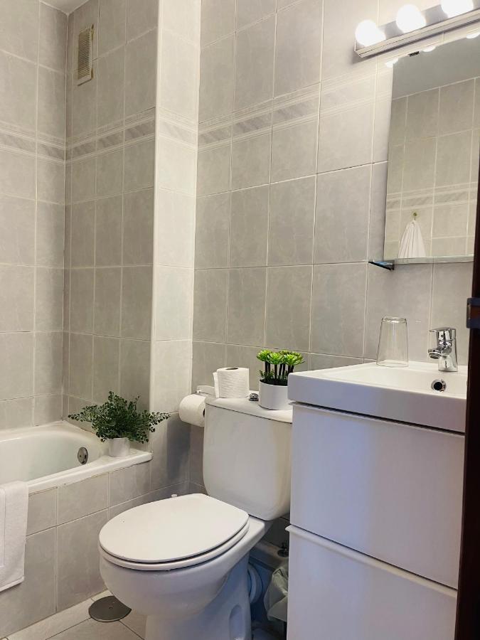Centro Madrid Hortaleza Apartment Luaran gambar