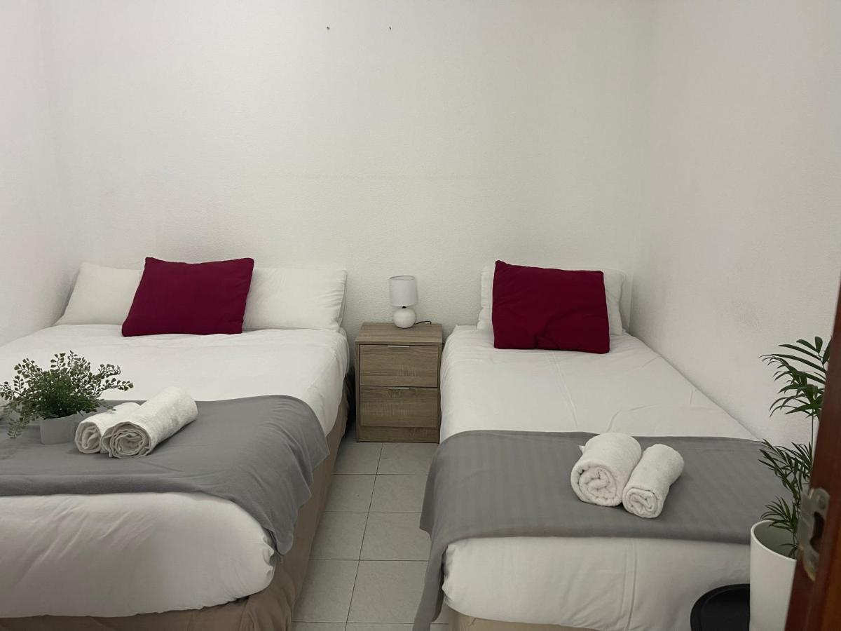 Centro Madrid Hortaleza Apartment Luaran gambar